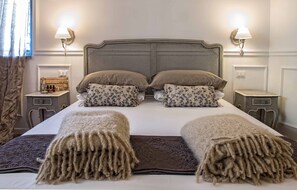 Deluxe dubbelrum - privat badrum - trädgård (Nòstos) | Sängtillbehör av högsta kvalitet, Select Comfort-madrasser och minibar