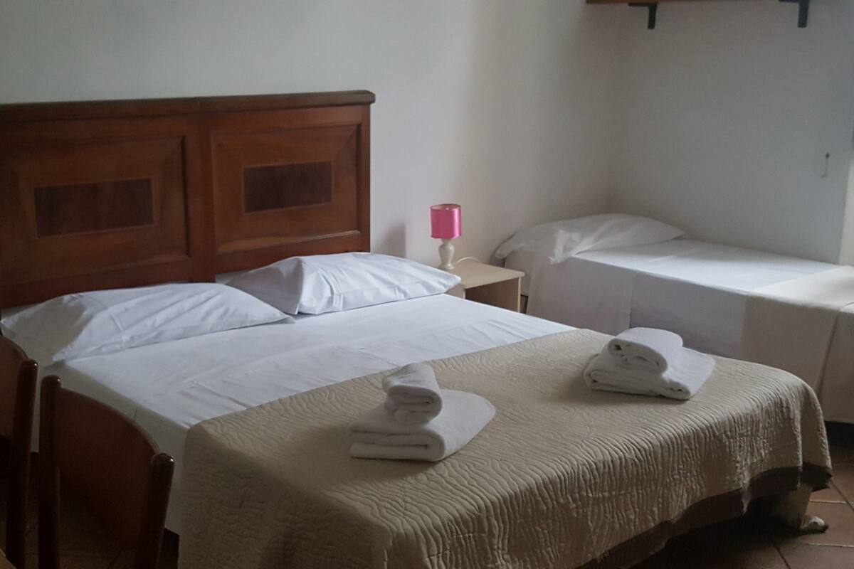 2 bedrooms, premium bedding, desk, iron/ironing board (on request)