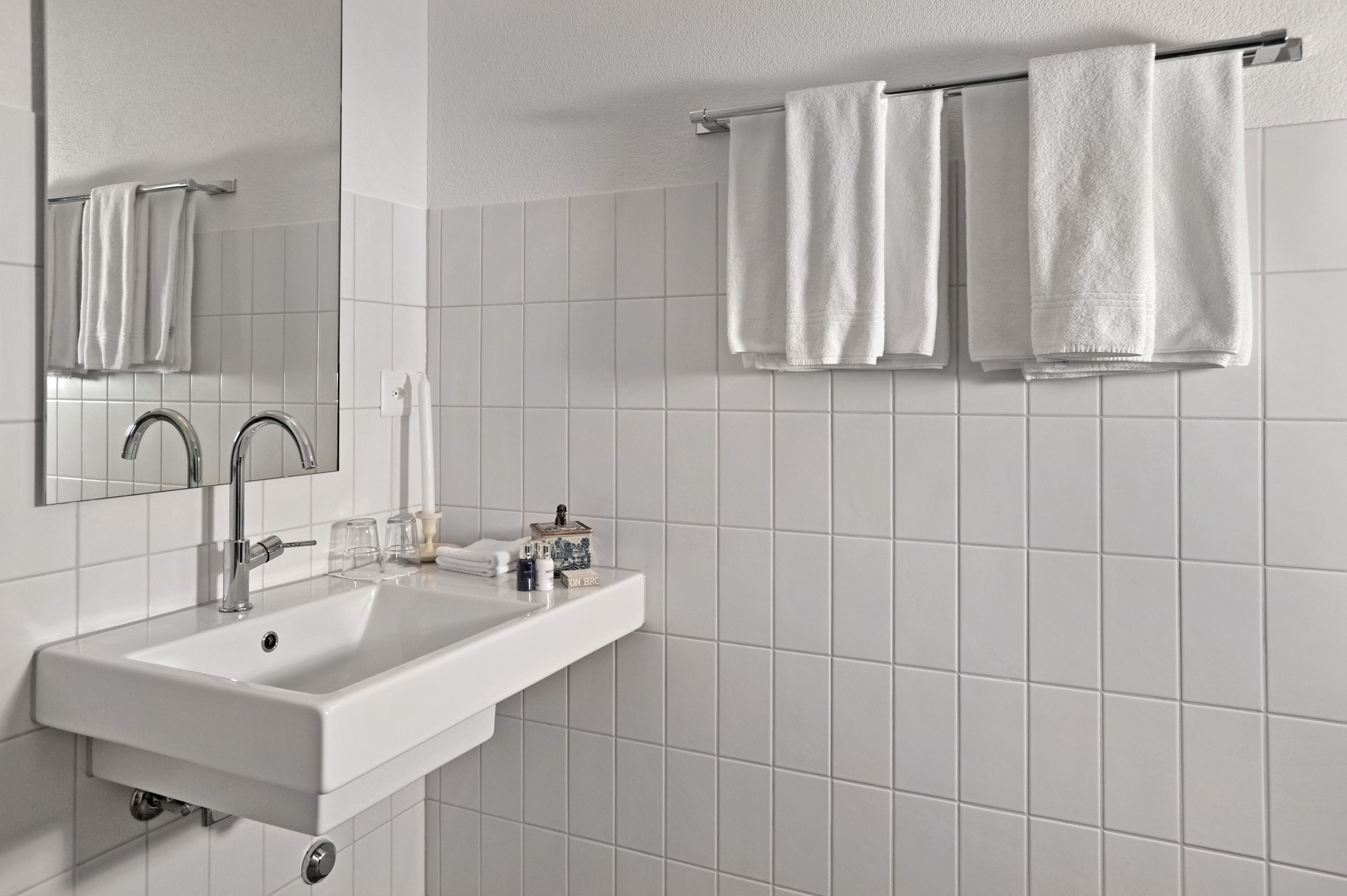 junior suite | bathroom | shower, designer toiletries, hair dryer, bathrobes