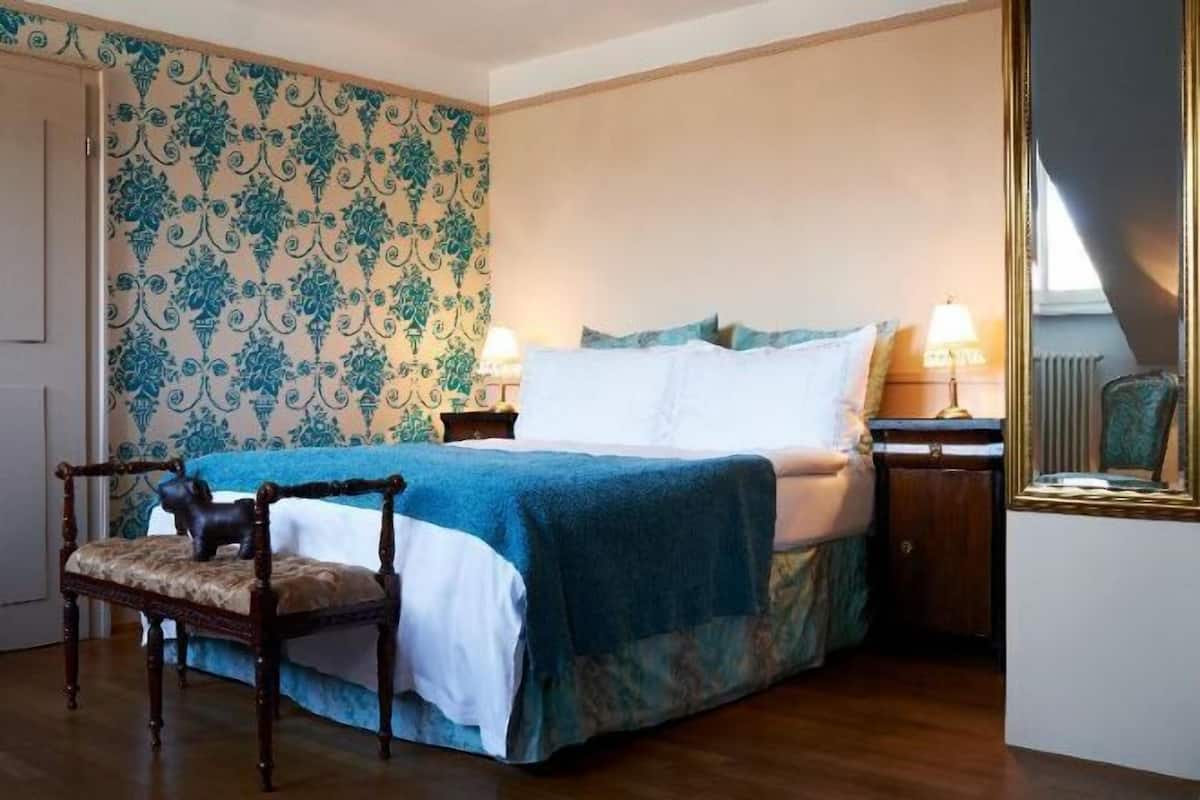 1 quarto, roupas de cama premium, edredons de pluma, cofres nos quartos