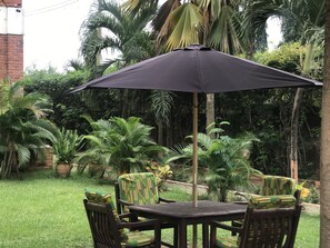 Exterior - Joy Family Lodge (Amasaman)