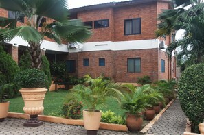 Exterior - Joy Family Lodge (Amasaman)