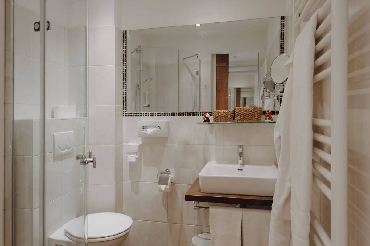 exclusive double room, balcony | bathroom | free toiletries, hair dryer, towels