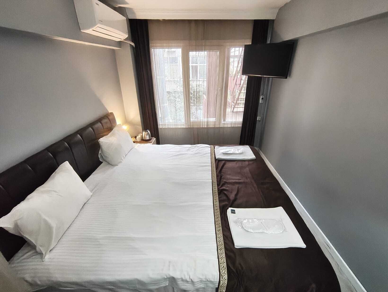 Junior-sviitti | 1 makuuhuone, tallelokero huoneessa, työpöytä, äänieristys