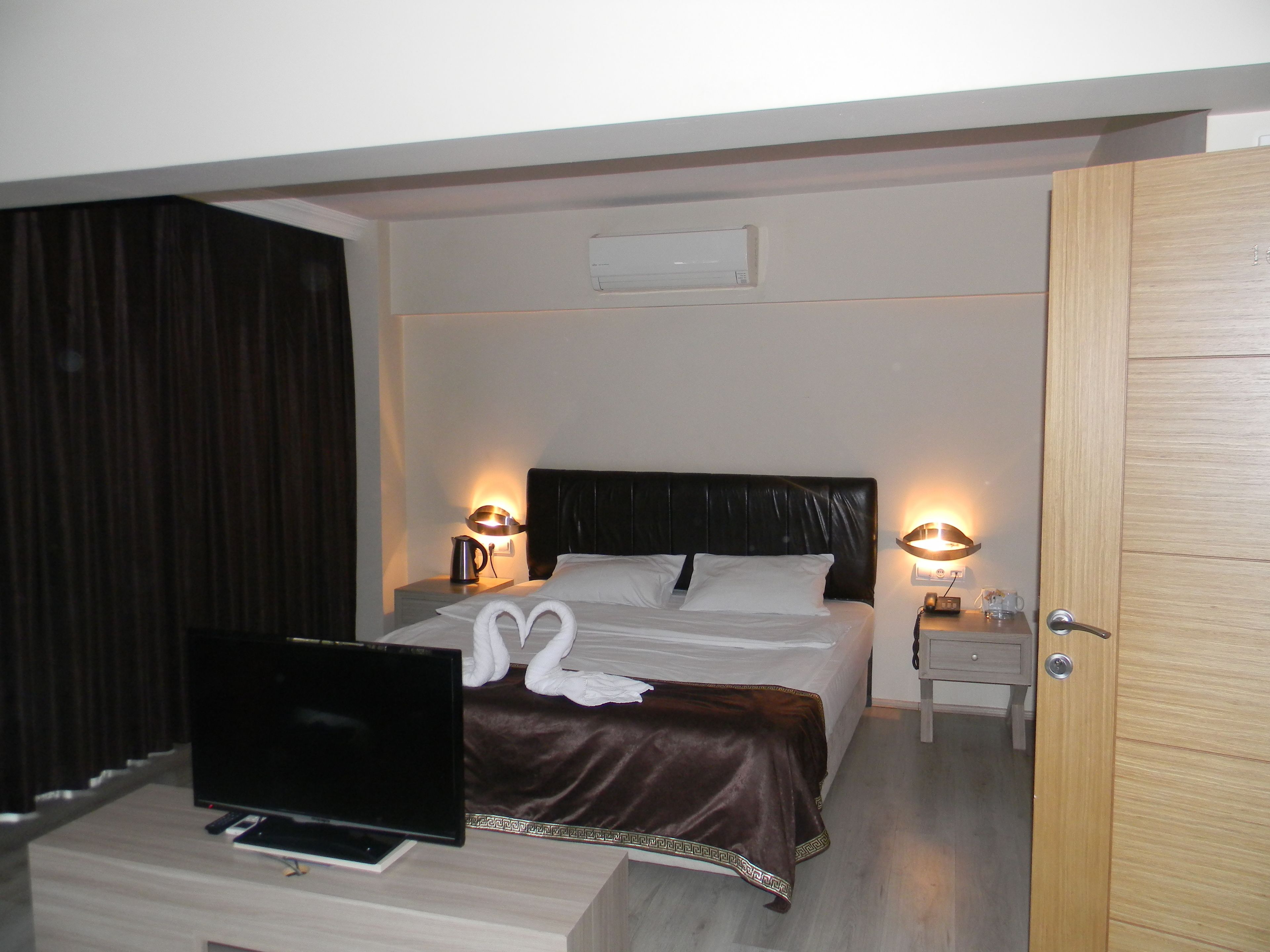 Suite | 1 bilik tidur, peti besi dalam bilik, meja, kalis bunyi 