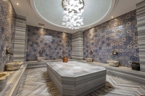 Couples treatment rooms, sauna, hot tub, Turkish bath, body treatments