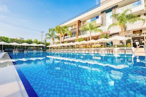 Front of property - Calimera Side Resort (Manavgat)