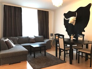 Suite, Multiple Beds | Living area | Flat-screen TV - Top Apartment Vienna Mariahilf (Vienna)
