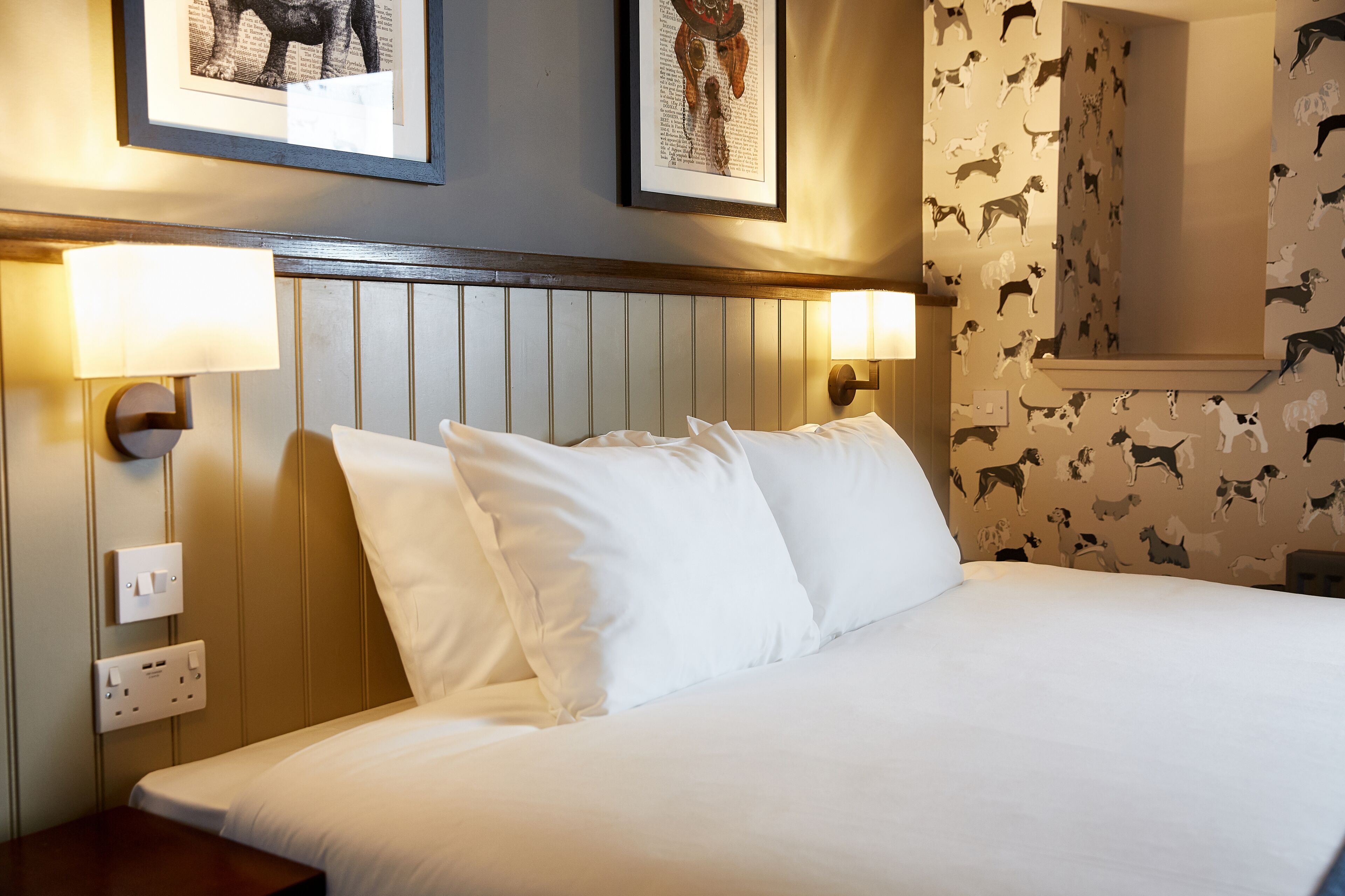 standard double room | desk, iron/ironing board, free wifi, bed sheets