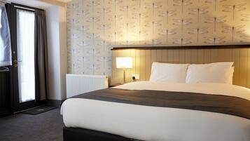 Desk, iron/ironing board, free WiFi, bed sheets