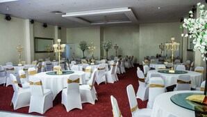 Meeting facility - OYO Osterley Park (Isleworth)
