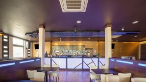 Dinner served - OYO Osterley Park (Isleworth)