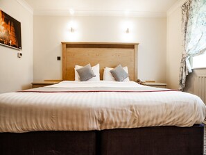Room - OYO Osterley Park (Isleworth)