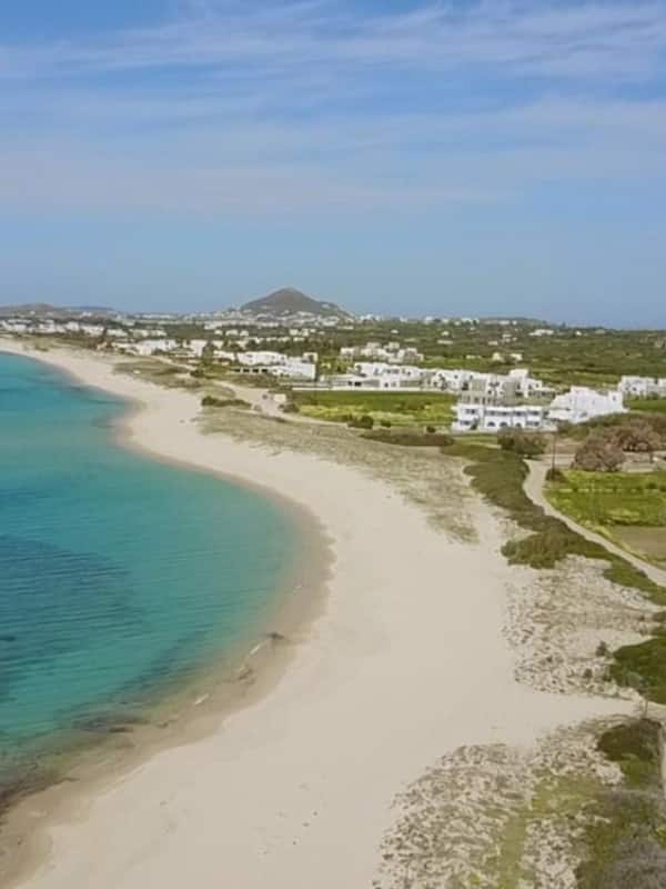 Private beach, white sand, beach towels, beach massages