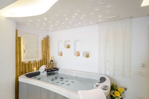 Suite, Jetted Tub (Sunken)