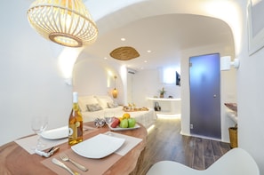 Suite (Sunken) | Premium bedding, pillowtop beds, in-room safe, individually decorated - Naxos Island Escape (Naxos)
