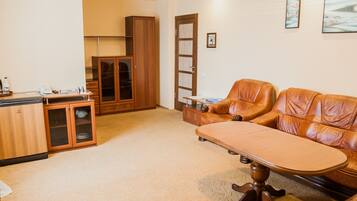 Suite | Living room | Flat-screen TV