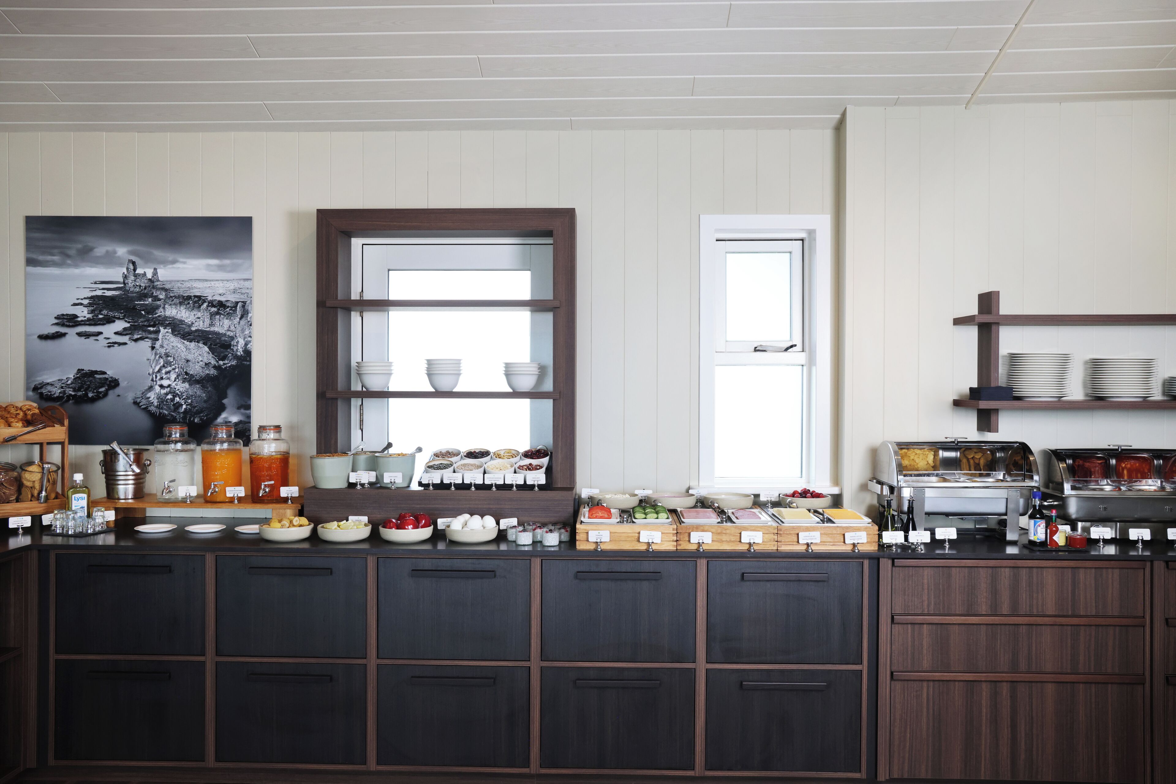 daily continental breakfast (isk 3500 per person)