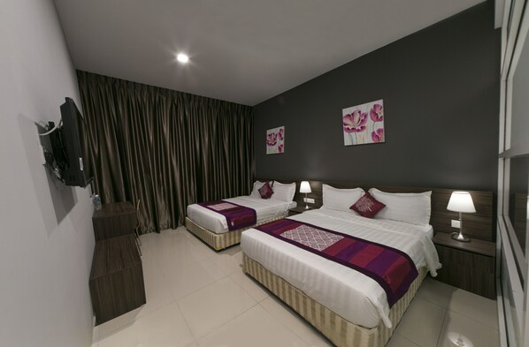 Deluxe Family | Premium bedding, desk, rollaway beds, free WiFi - Lavana Hotel Chinatown (Kuala Lumpur)