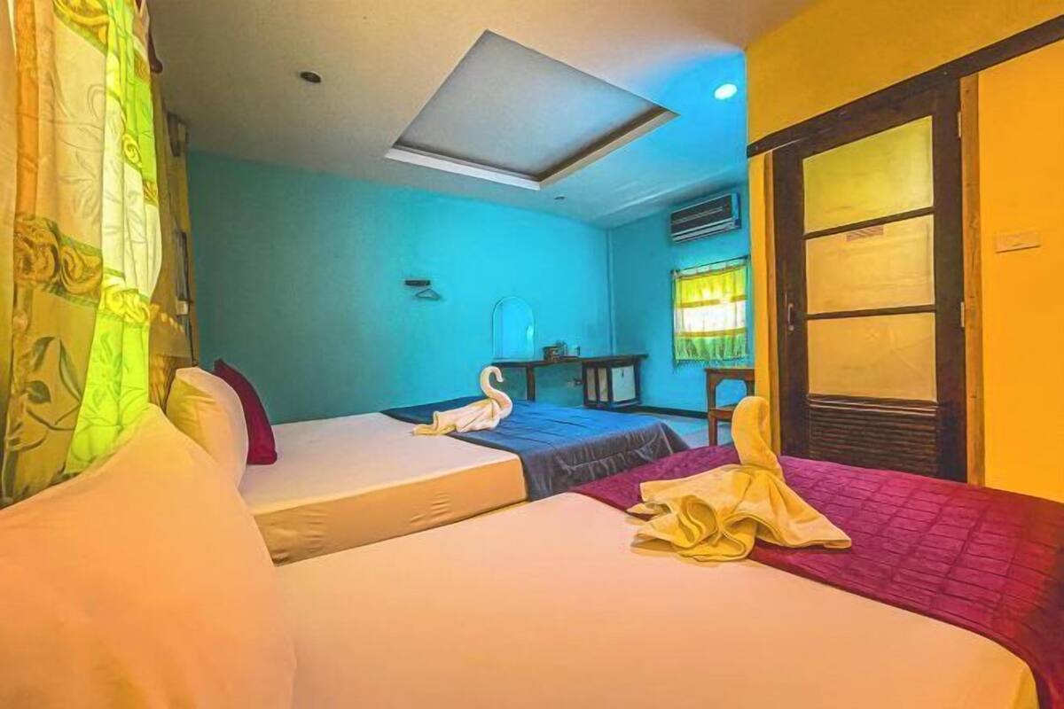 Free WiFi, bed sheets