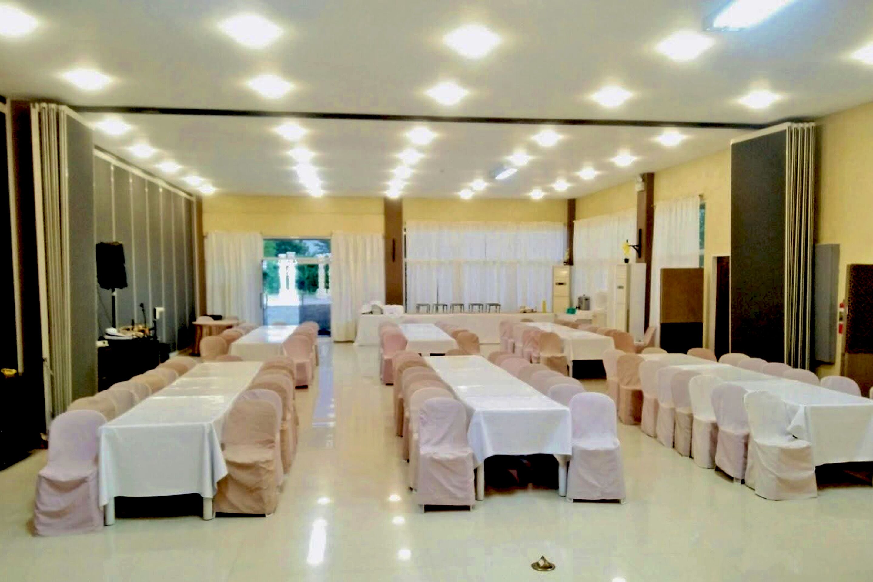 المنشأة من الداخل