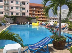 Utomhuspool