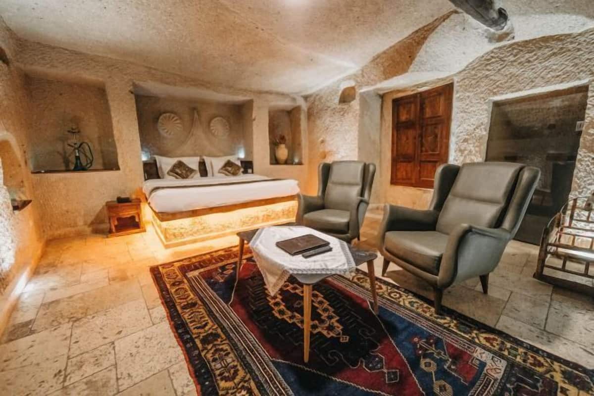 1 bedroom, minibar, in-room safe, individually decorated