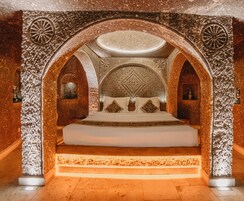 King Cave Suite | 浴室 | 免费洗浴用品、吹风机、浴袍、拖鞋