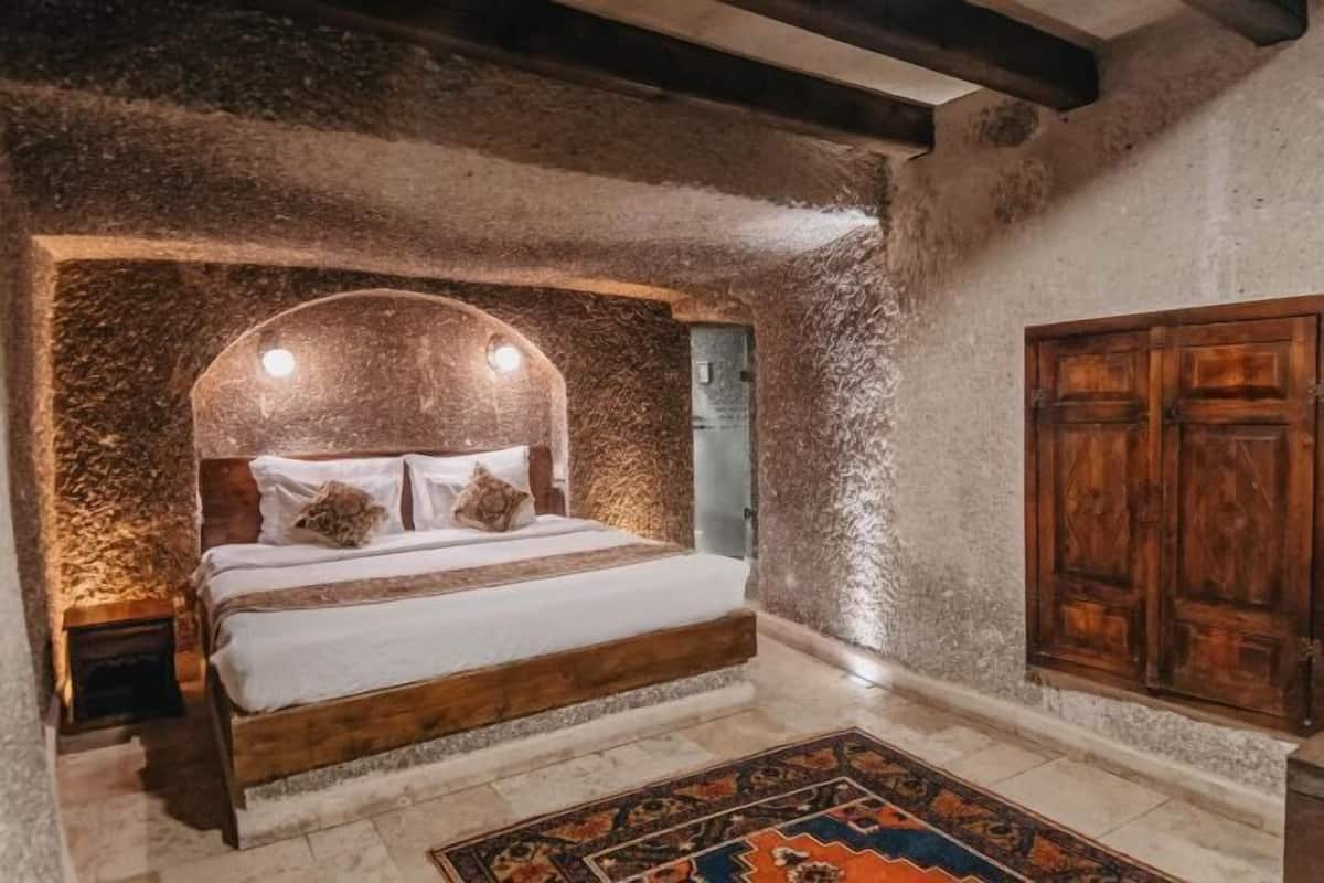 1 bedroom, minibar, in-room safe, individually decorated