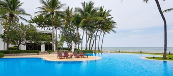 Baan LonSai Beachfront Condominium