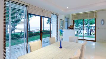 Exclusive Villa, 3 Bedrooms, Sea View, Sea Facing | In-room dining