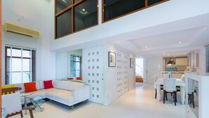 Exclusive Villa, 3 Bedrooms, Sea View, Sea Facing | In-room dining - Baan LonSai Beachfront Condominium (Hua Hin)