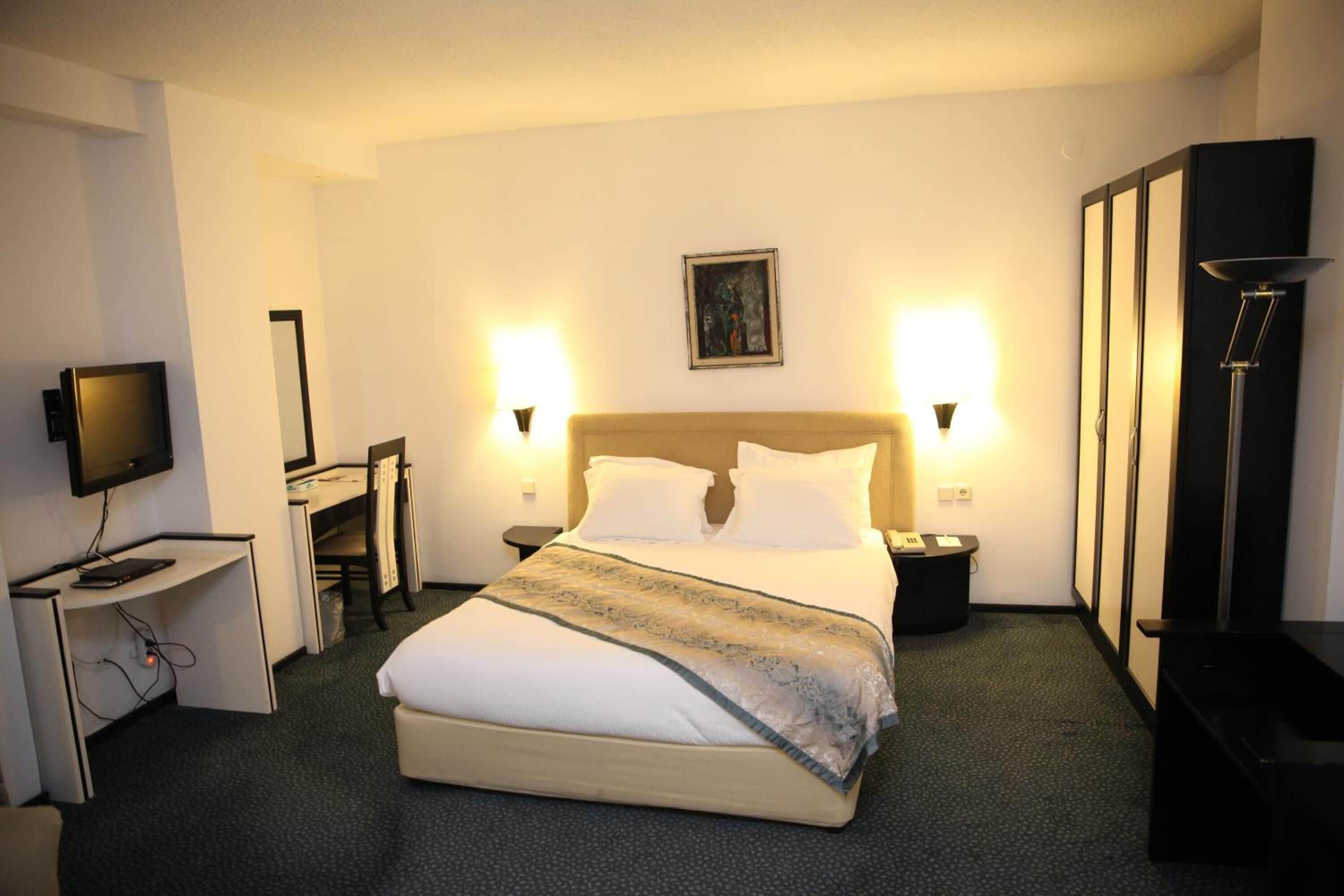 Photo - King Hotel Guvenlik