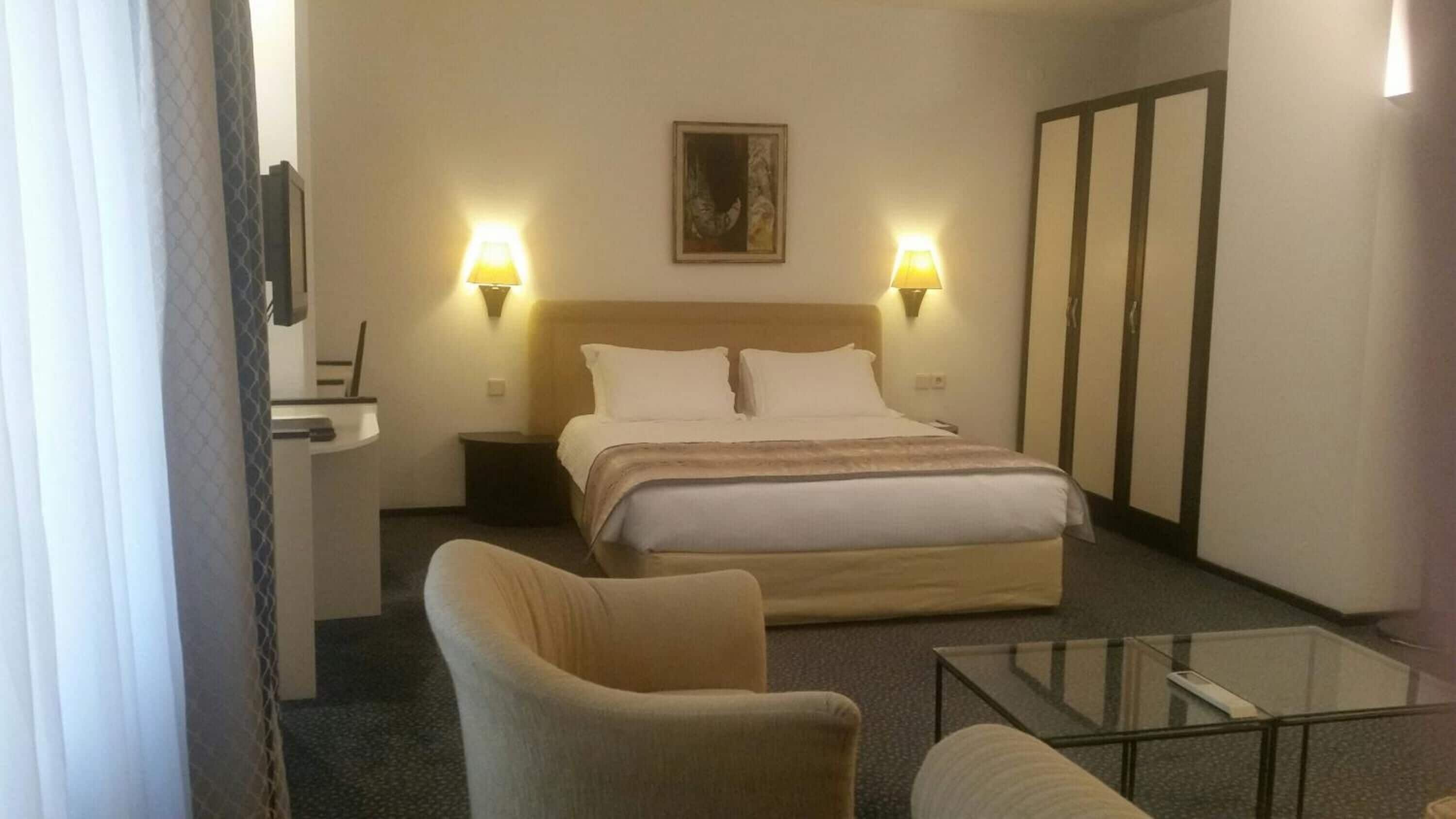 Photo - King Hotel Guvenlik