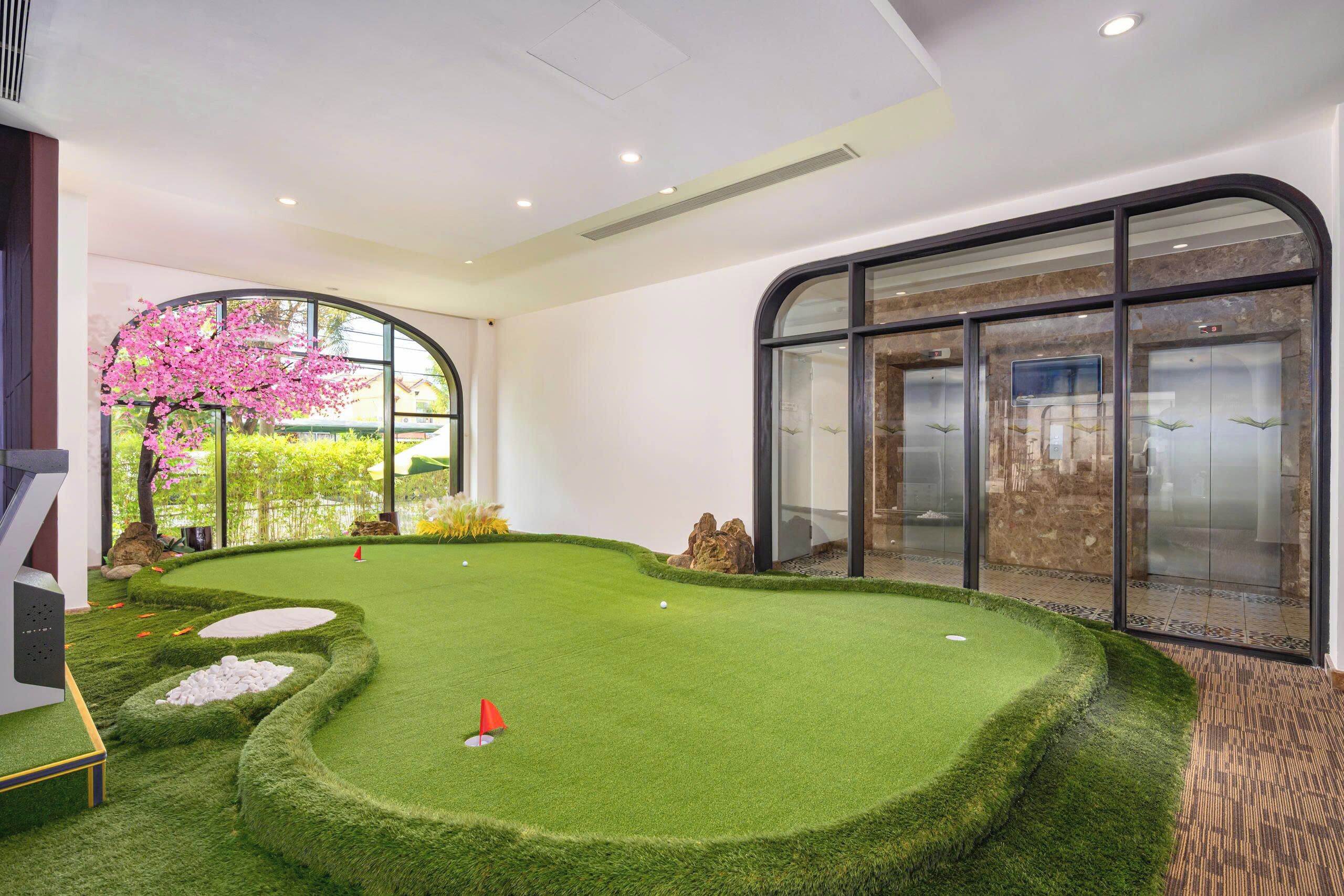 indoor golf driving range