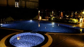 Outdoor pool, pool umbrellas