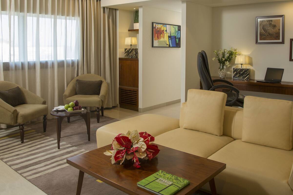 40-inch led tv with cable channels, tv, dvd player