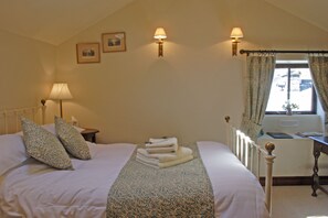 Classic Double Room, Mountain View | Individually decorated, individually furnished, desk, iron/ironing board - Waterwheel Guesthouse (Ambleside)