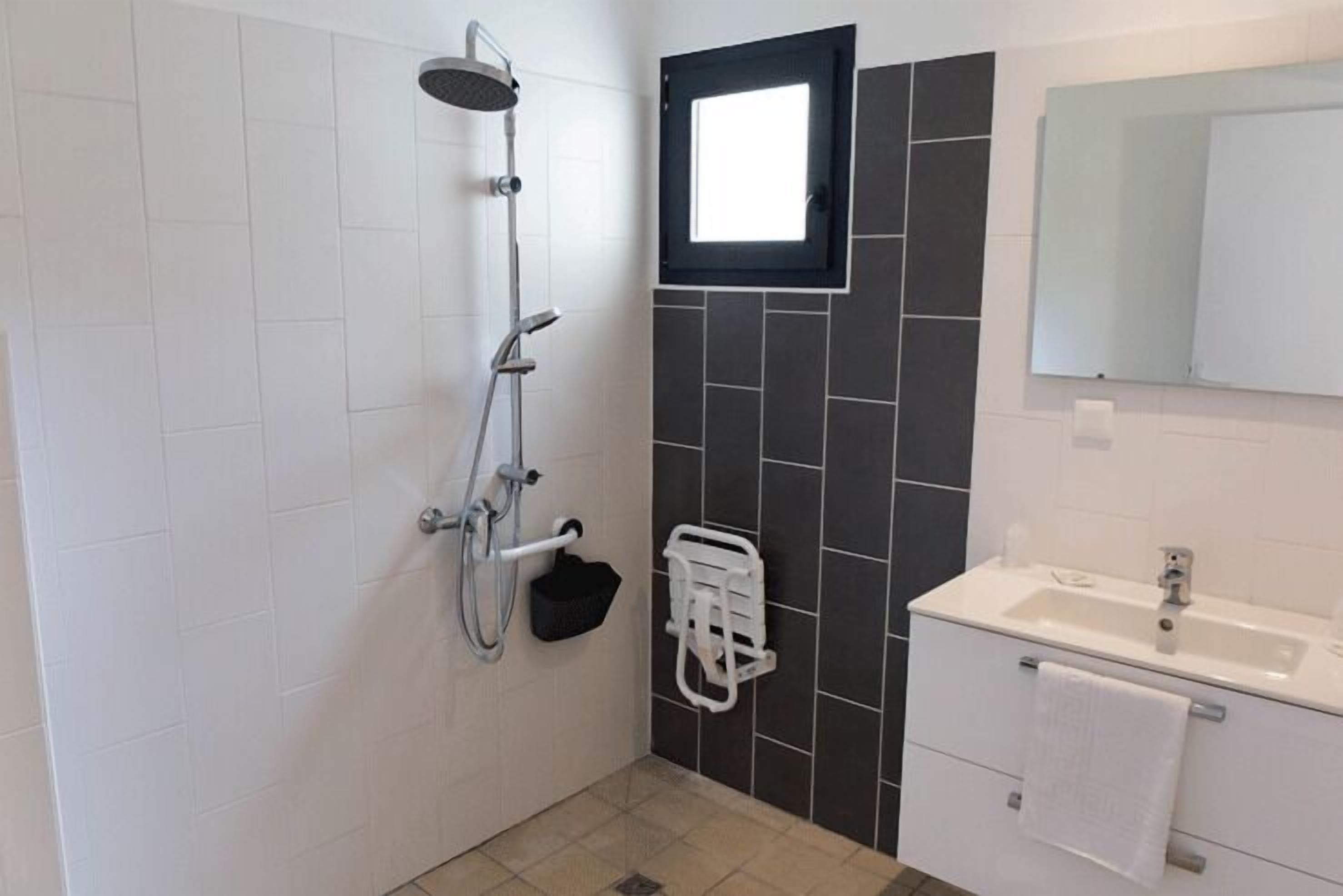 shower, rainfall showerhead, towels