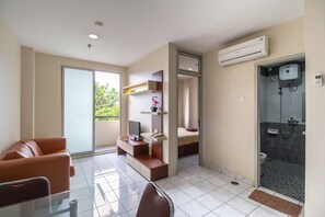 Suite, 2 Bedrooms | Pemandangan dari bilik