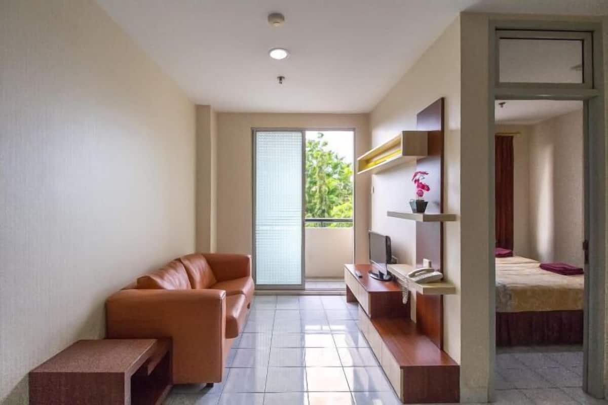 1 habitación, escritorio, wifi gratis y ropa de cama