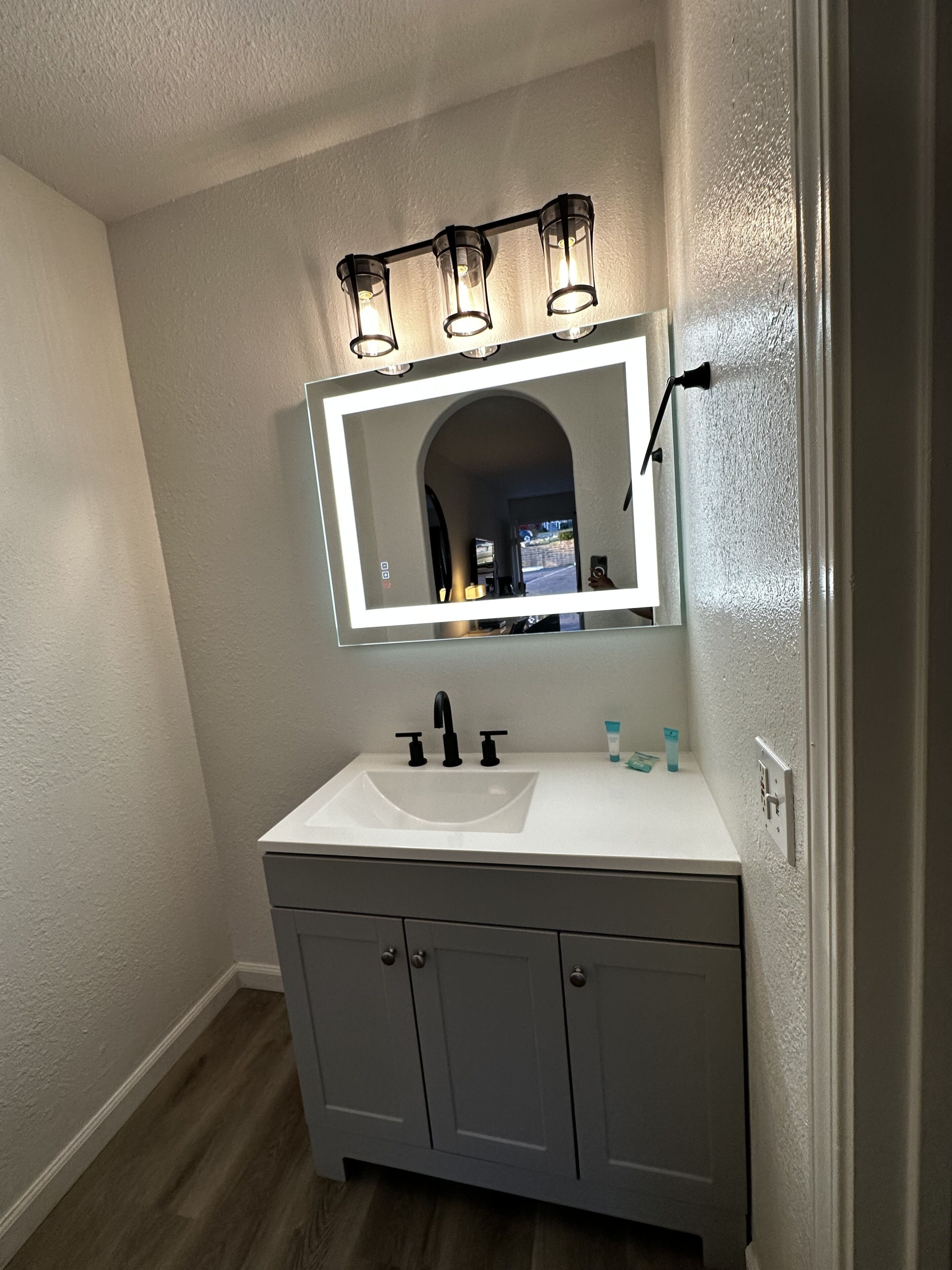 Artículos de tocador gratuitos, toallas, jabón, shampoo