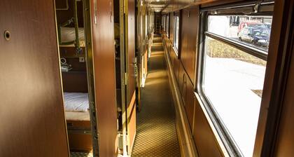 Train Lodge Amsterdam - Hostel