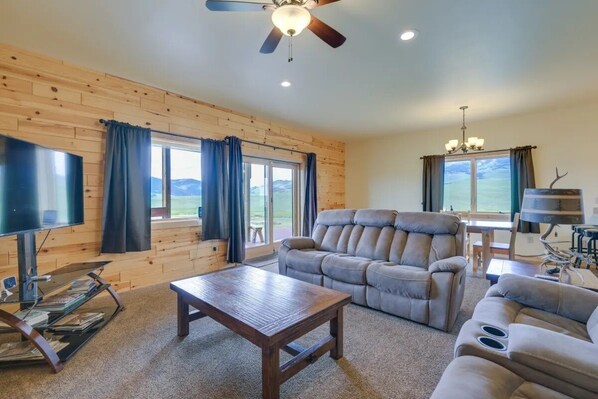 Panoramic House | Living area