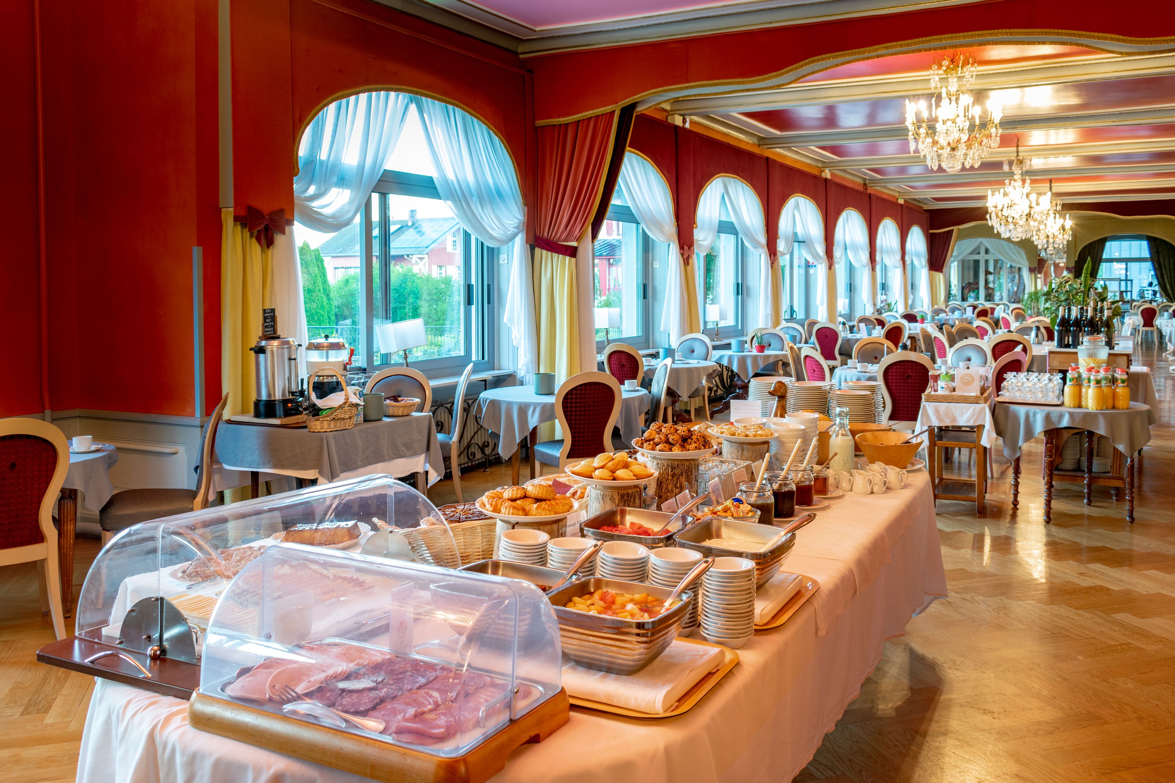 Daily buffet breakfast (EUR 18 per person)