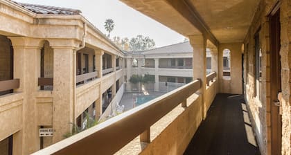 Premier Inns Thousand Oaks