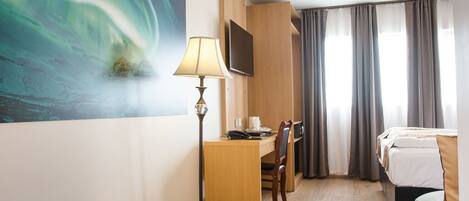 Triple Room - Self Check-in | Minibar, in-room safe, desk, soundproofing