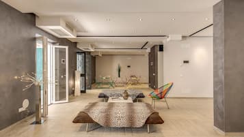 Lobby-Lounge