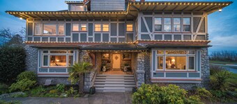 Dashwood Manor Seaside Bed & Breakfast