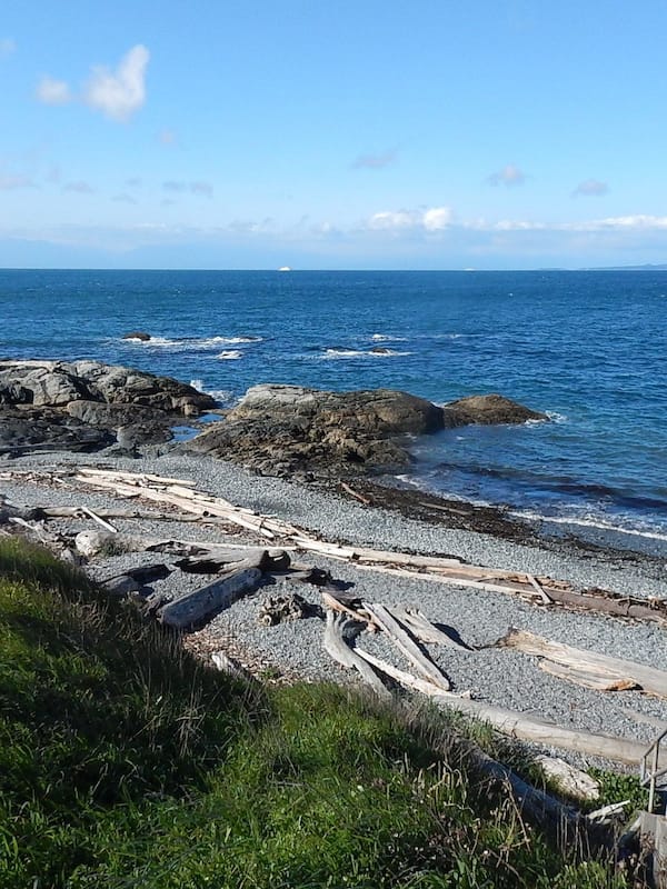 Pantai berhampiran